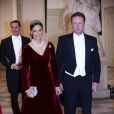  Le prince Gustav de Sayn-Wittgenstein-Berleburg et sa compagne Carina Axelsson. 
 La reine Margrethe II de Danemark était honorée dimanche 15 janvier 2012 par un dîner au palais Frederik VIII à Amalienborg, en point d'orgue des célébrations de son jubilé de rubis, marquant 40 ans de règne. 