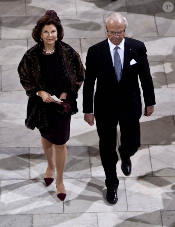 La reine Silvia et le roi Carl XVI Gustaf de Suède.
Dans le cadre du jubilé de rubis de la reine Margrethe II de Danemark, un office religieux a été célébré dimanche 15 janvier 2012 en la chapelle de Christiansborg, en présence de la famille royale et des invités étrangers.