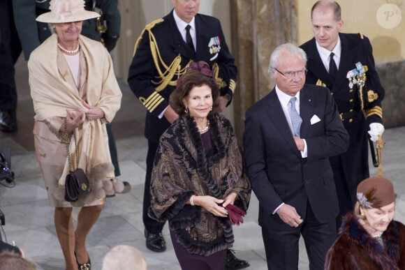 Le couple royal suédois à la sortie de la chapelle... Dans le cadre du jubilé de rubis de la reine Margrethe II de Danemark, un office religieux a été célébré dimanche 15 janvier 2012 en la chapelle de Christiansborg, en présence de la famille royale et des invités étrangers.