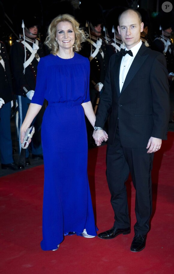Madame le Premier ministre Hell Thorning-Schmidt et son époux Stephen Kinnock. Dîner de gala à la salle de concert de Copenhague dans le cadre du jubilé des 40 ans de règne de la reine Margrethe II, samedi 14 janvier 2012. 1500 convives de marque étaient invités.