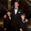 Le prince Joachim de Danemark et ses deux fils aînés, le prince Nikolai, 12 ans, et le prince Felix, 9 ans. Dîner de gala à la salle de concert de Copenhague dans le cadre du jubilé des 40 ans de règne de la reine Margrethe II, samedi 14 janvier 2012. 1500 convives de marque étaient invités.