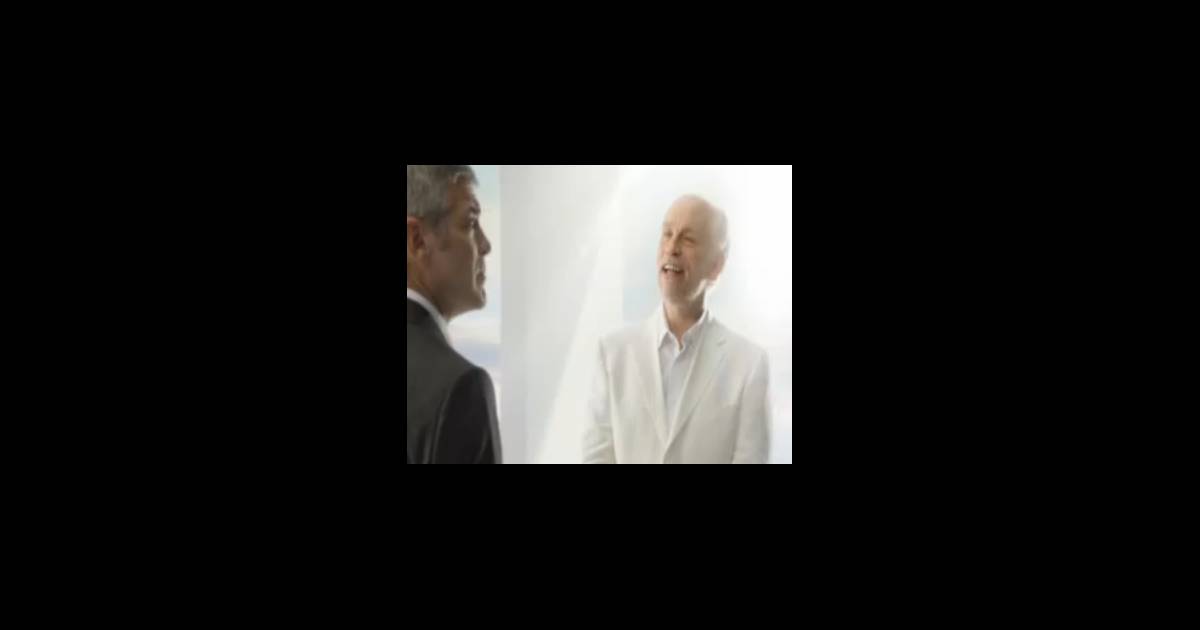 La publicité Nespresso avec George Clooney et John Malkovich - Purepeople