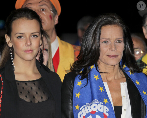 La princesse Stéphanie de Monaco et sa fille Pauline Ducruet lors du 36e Festival International du cirque de Monte-Carlo à Monaco le 21 janvier 2012