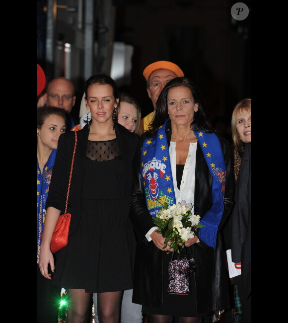 La princesse Stéphanie de Monaco et sa fille Pauline Ducruet lors du 36e Festival International du cirque de Monte-Carlo à Monaco le 21 janvier 2012