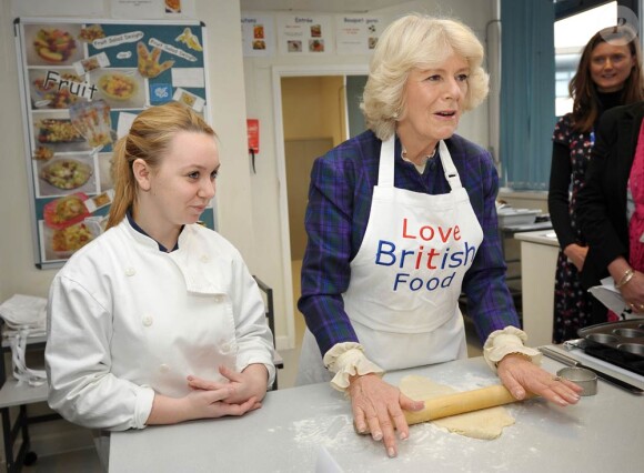 Camilla Parker Bowles donnait le coup d'envoi, mercredi 25 janvier, de la compétition scolaire nationale Cook for the Queen en vue du jubilé de diamant de la reine Elizabeth II. Verdict sur les tables du banquet à Buckingham en juin 2012.