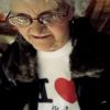 Lucienne dans le clip de l'opération I Love my grand'mère, janvier 2012.