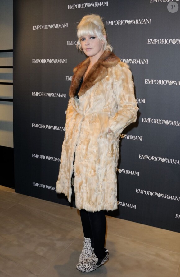 La chanteuse Micky Green lors de l'ouverture de la boutique Emporio Armani à Paris, le 2 février 2012.