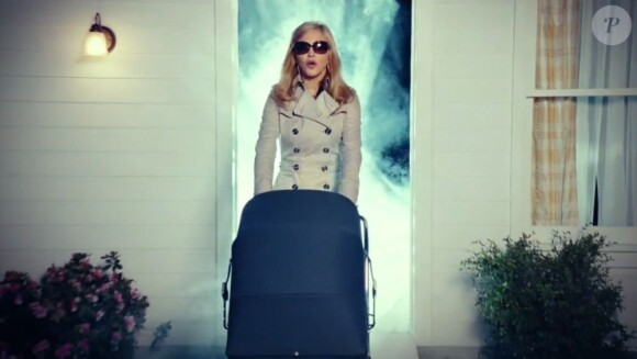 Image extraite du clip Give Me All You Luvin' de Madonna, février 2012.