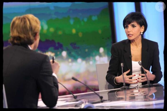 Rachida Dati au JT de 20 heures de France 2, le dimanche 5 février 2012.
