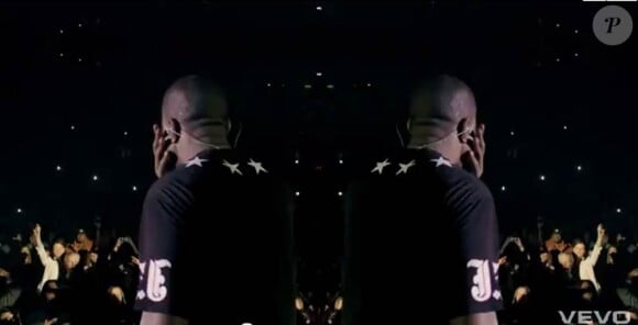 Jay-Z et Kanye West métamorphosent le réel avec le clip de Niggas in Paris, extrait de leur album collaboratif Watch The Throne.