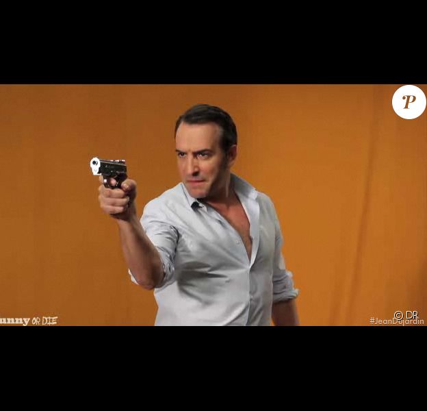 Jean Dujardin se prend pour le méchant dans James Bond pour le site américain Funny or Die