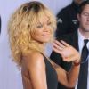 Rihanna : Une vraie déesse lorsqu'elle foule le tapis rouge de la 54e cérémonie des Grammy Awards au Staples Center de Los Angeles le 12 février 2012 