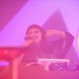 Beth Ditto a assuré un DJ set explosif lors de la folle nuit de l'éphémère Crazy Club de J&amp;B, au coeur du Jardin des Tuileries, à Paris, le 8 février 2012. Après la Chromatic Night en 2010 et l'Excentric Night en 2011, la marque de whisky organisait une Crazy Night pleine de couleurs.
