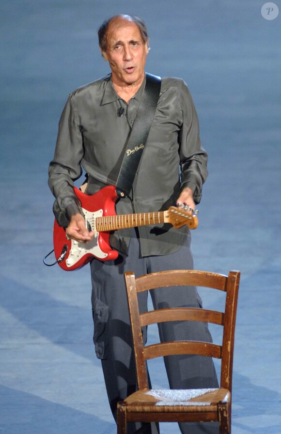 Adriano Celentano, le ''mythe'' de la musique italienne, a scandalisé l'Eglise mardi 14 février 2012, en ouverture du Festival de San Remo.