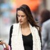 Alessandra Ambrosio avec sa petite fille Anja le 15 février 2012 à Los Angeles