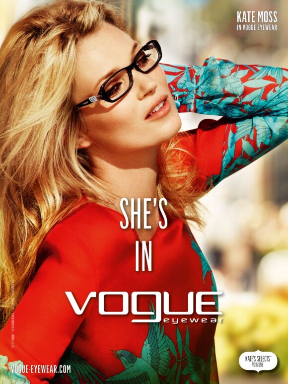 Kate Moss, égérie vivante pour Vogue Eyewear et sa collection printemps-été 2012.
