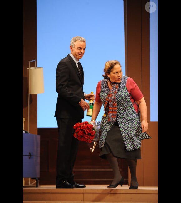 Philippe Bardy et Gladys Cohen lors de la présentation de la pièce, Piège à Matignon, au théâtre du Gymnase, le 16 février 2012