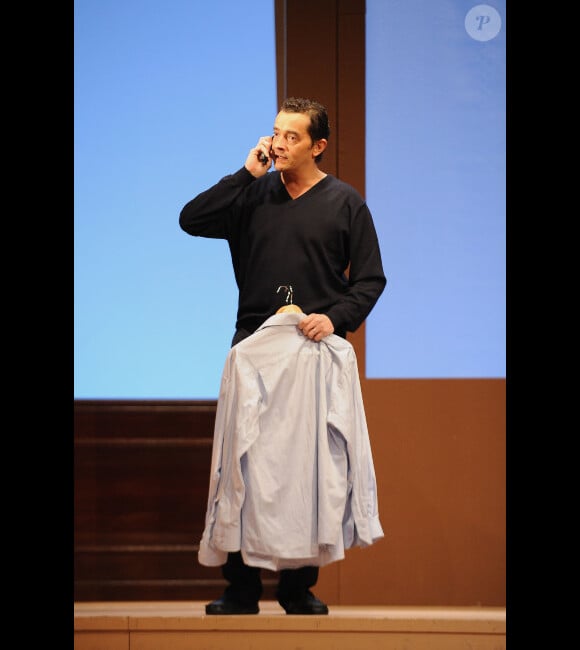 Stéphane Slima lors de la présentation de la pièce, Piège à Matignon, au théâtre du Gymnase, le 16 février 2012