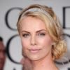 Charlize Theron, sirène hollywoodienne qui domine le classement des plus belles blondes d'Hollywood