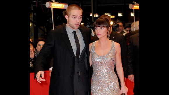 Robert Pattinson élégant, et Christina Ricci étincelante, pour défendre Bel Ami