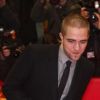 Robert Pattinson sur le tapis rouge à l'occasion de la projection de Bel Ami à Berlin, dans le cadre du 62e Festival international du film de Berlin, le vendredi 17 février 2012.
