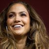 Jennifer Lopez retombe en adolescence et profite du Carnaval de Rio au Brésil. Le 19 février 2012