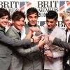 Le boys band One Direction a reçu le trophée du Meilleur single pour What Makes You Beautiful. 21 février 2012