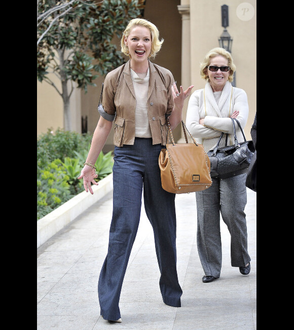 Katherine Heigl et sa mère Nancy à Los Angeles, le 21 février 2012