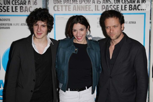 Vincent Lacoste, Aura Atika et Jonathan Zaccaï à Paris, le 6 février 2012.