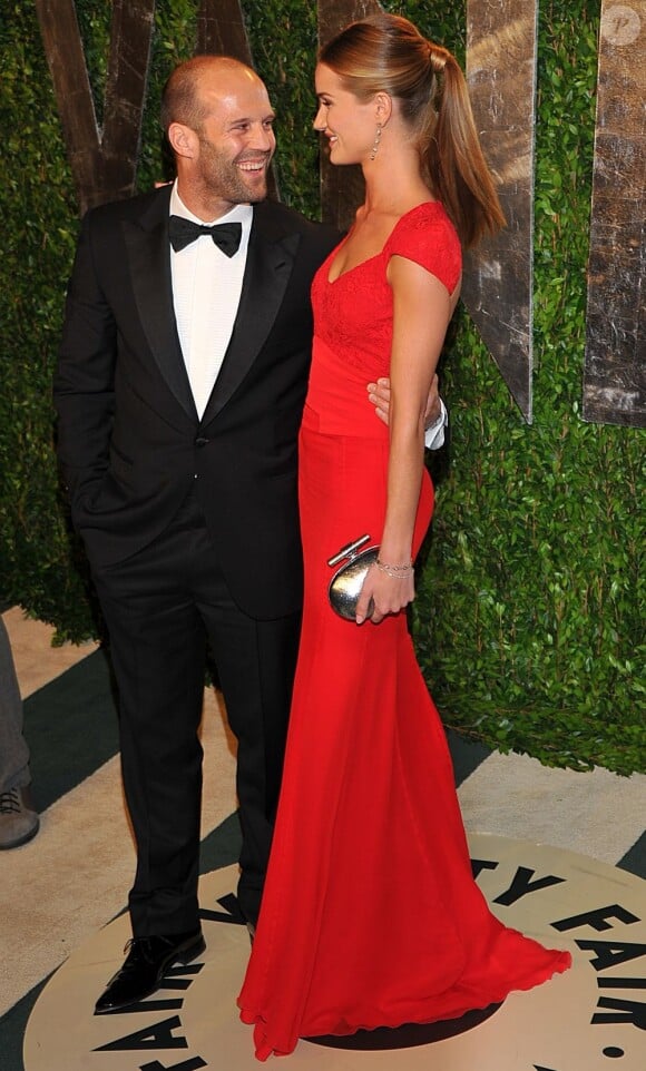 Rosie Huntington-Whiteley et Jason Statham à l'after-party des Oscars organisée par le magazine Vanity Fair. Le 26 février 2012