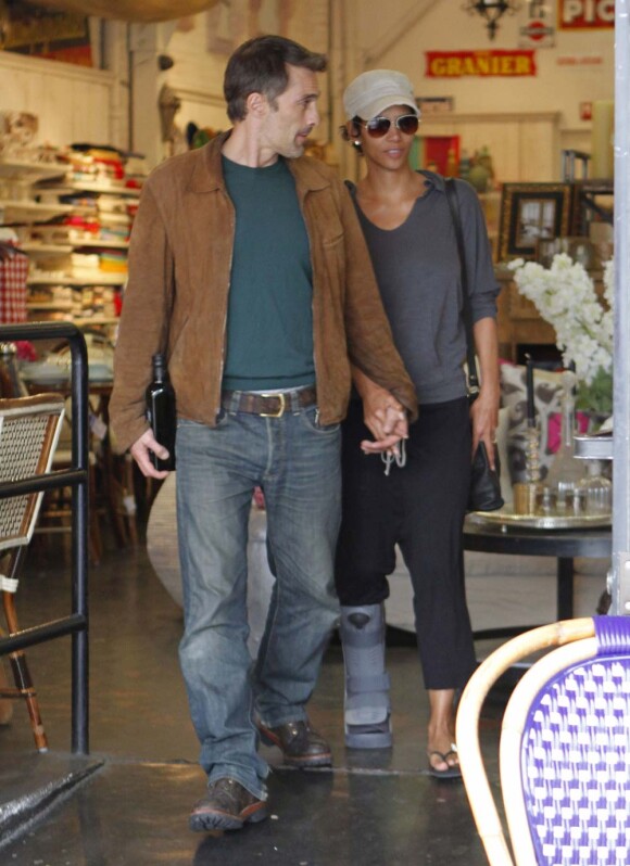 Halle Berry et Olivier Martinez à Los Angeles, le 27 février 2012.
