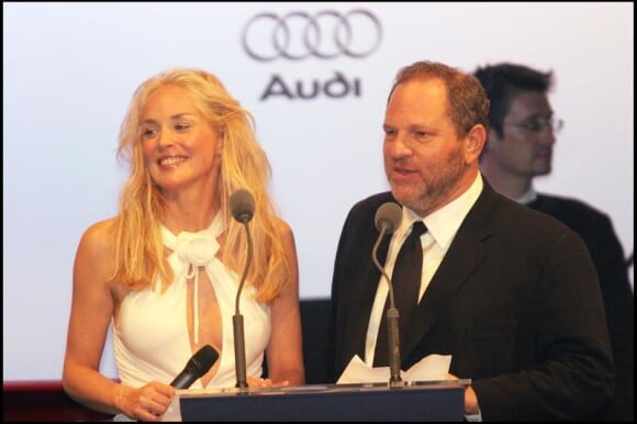 Sharon Stone et Harvey Weinstein, en mai 2006 à Cannes.