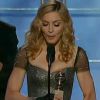 Madonna reçoit le Golden Globe de la meilleure chanson originale en février 2012 - et au passage, reprend l'expression de Meryl Streep pour remercier Harvey Weinstein.