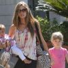 Denise Richards avec deux de ses filles, Lola et Eloise Joni à LA le 3 mars 2012.