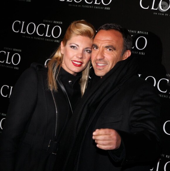 Nikos Aliagas et sa compagne Tina, à l'avant-première de Cloclo à Paris, le 5 mars 2012.