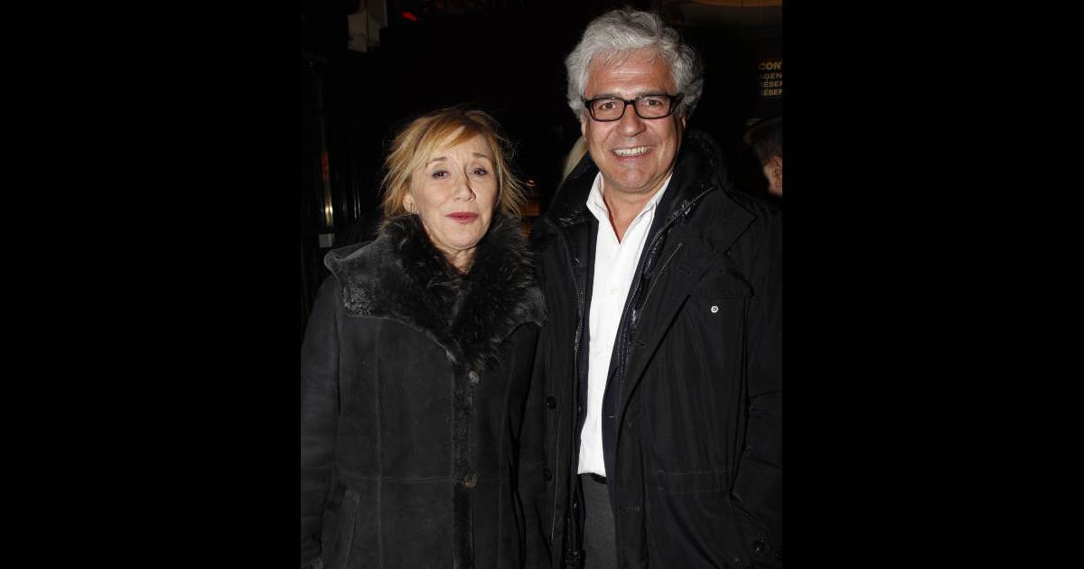 Marie-Anne Chazel et son compagnon Philippe lors de la générale de la pièce Harold et Maude au ...