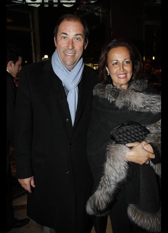 Patrick Scicard et sa femme lors de la générale de la pièce Harold et Maude au Théâtre Antoine dans le Xe arrondissement de Paris le 5 mars 2012