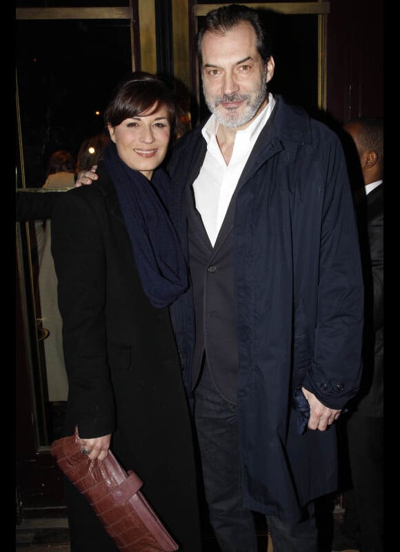Hélène Médigue et son mari Samuel Labarthe lors de la générale de la pièce Harold et Maude au Théâtre Antoine dans le Xe arrondissement de Paris le 5 mars 2012