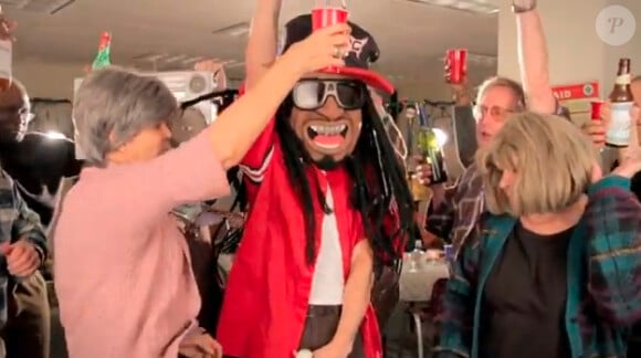 Images représentant Lil Jon dans le clip Drink, de Lil Jon et LMFAO