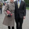 Zara Phillips et son mari Mike Tindall à Cheltenham le 14 mars 2012.
Zara Phillips a assisté avec effroi, au 2e jour de courses à Cheltenham le 14 mars 2012, à la chute de Wishful Thinking et du jockey Richard Johnson, son ex-petit ami (1998-2003).