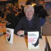 Patrice Carmouze signe quelques exemplaires de son livre au Salon du Livre de Paris, le samedi 17 mars 2012.