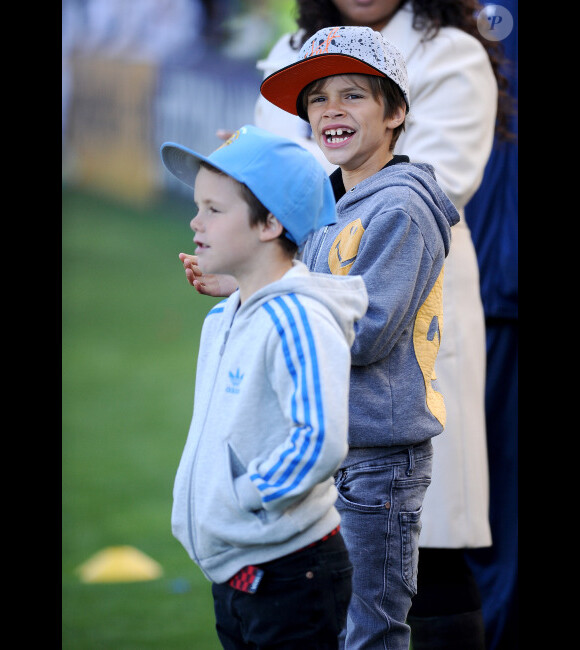 Romeo et Cruz Beckham le 18 mars 2012 au Home Depot Center de Carson City près de Los Angeles