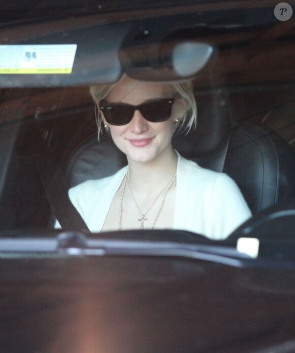Ashlee Simpson se rend chez sa grande soeur Jessica Simpson pour assister à sa baby-shower. Los Angeles, le 18 mars 2012.