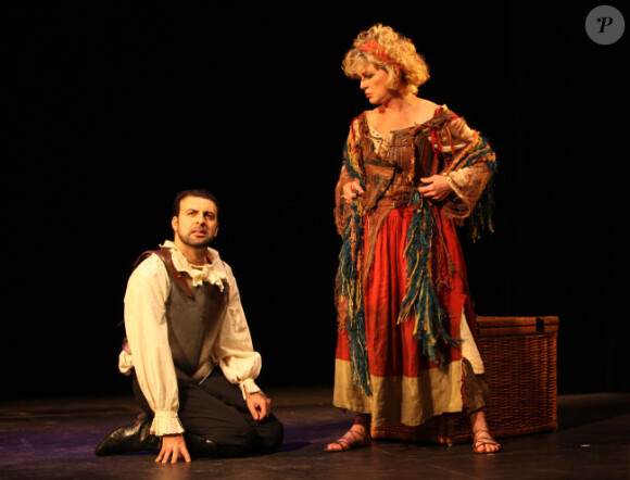 David Serero et Jeane Manson lors de la générale de la pièce L'homme de la Mancha, au Théâtre des Variétés, le 19 mars 2012