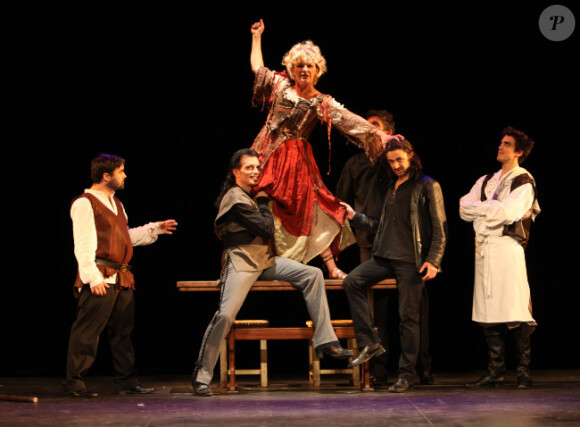 Jeane Manson lors de la générale de la pièce L'homme de la Mancha, au Théâtre des Variétés, le 19 mars 2012