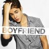 Justin Bieber, pochette du single Boyfriend, disponible le 26 mars 2012.