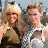 Les belles Rihanna et Brooklyn Decker lors du photocall du film Battleship à Londres le 28 mars 2012