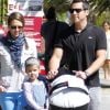 Jessica Alba aux anges en famille du côté de Los Angeles. Le 2 avril 2012