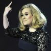 Adele, en colère sur la scène de l'O2 Arena lors des Brit Awards 2012 à Londres. Le 21 février 2012.