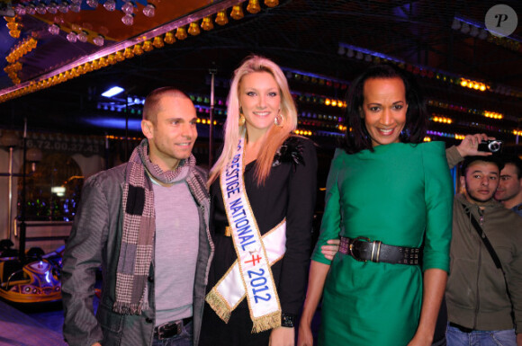 Allan Theo, Miss Prestige National et Vincent Mc Doom lors de l'avant-première de la Foire du trône, à Paris, le 6 avril 2012